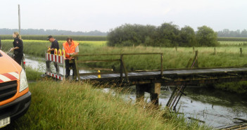Chaoten zerstören Ochtumbrücke! marsch ochtum bruecke