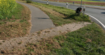 Nordwohlde: Radweg endet im grünen Gras L340 Nordwohlde B51
