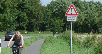 Gefahr – Radwegschäden und die Radwegbenutzungspflicht Radwegschaeden1404