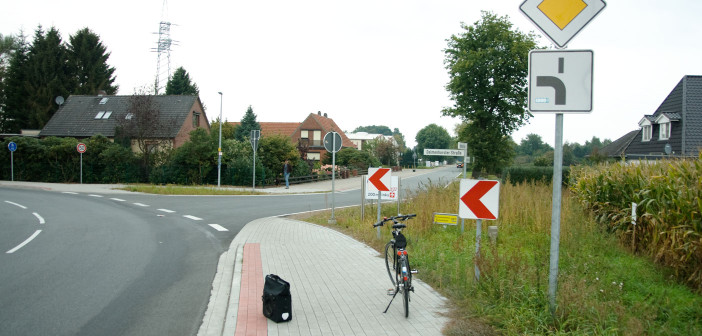 Stuhr Schulstraße abknickende Vorfahrt
