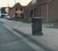 Mülltonne auf Radweg