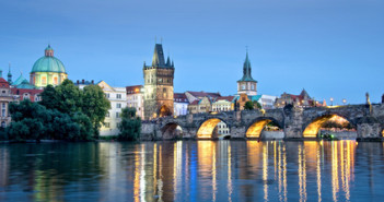 Tschechien u. Südpolen Vltava river and Charles bridge, Prague