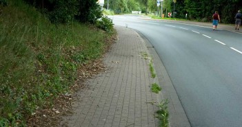 Syke, Nordwohlder Str.: Radfahrer dürfen jetzt auf der Fahrbahn fahren Nordwohlder Str. Syke